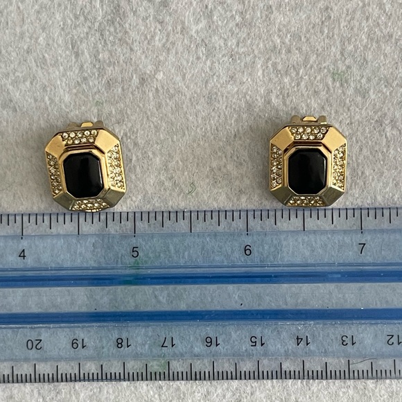 Marked Vintage Christian Dior ClipOn Earrings. Beautiful and Well Preserved - Picture 6 of 6